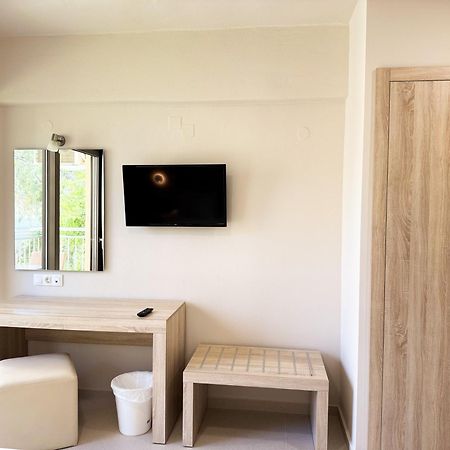 Acropolis Apartments Херсониссос Экстерьер фото