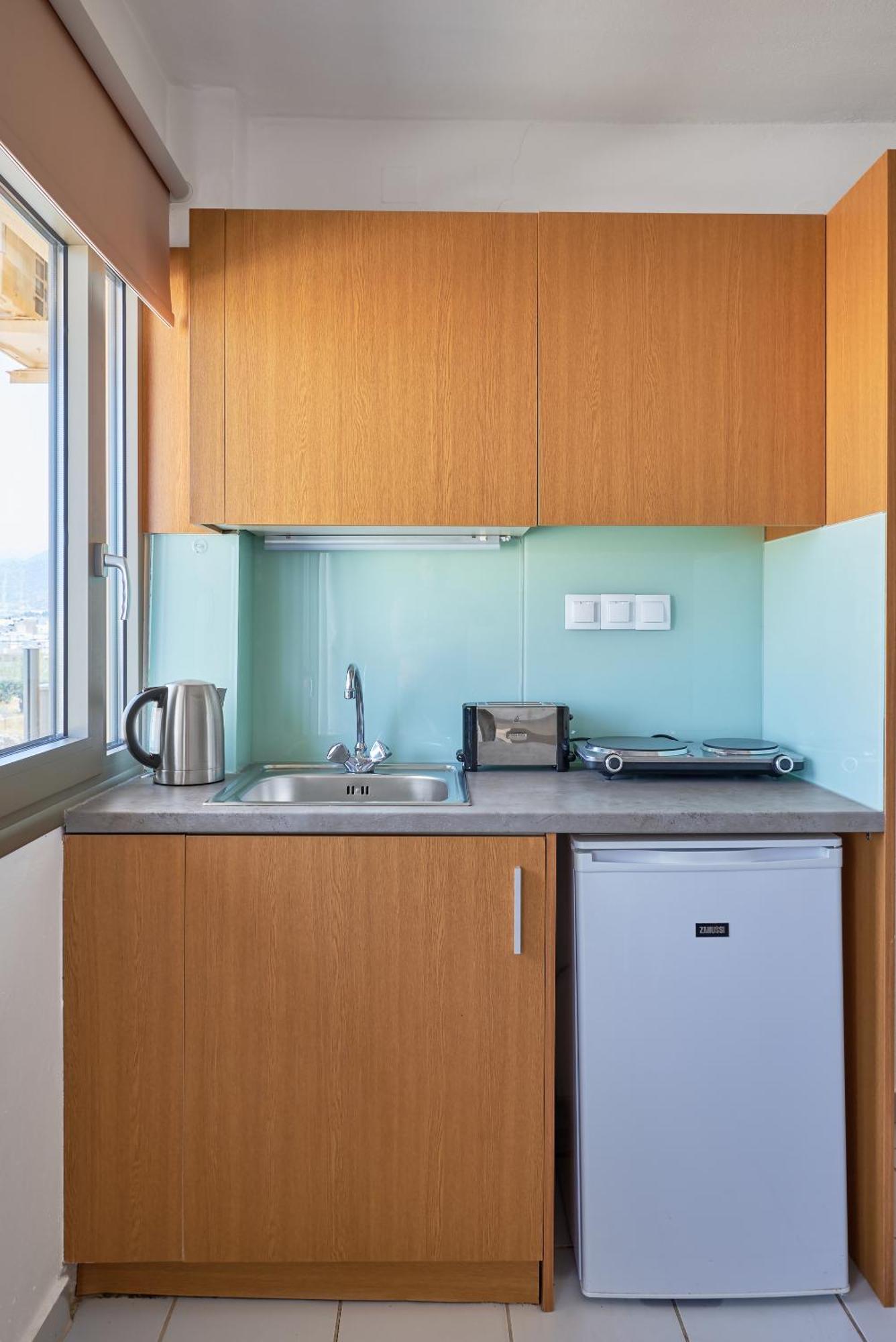 Acropolis Apartments Херсониссос Экстерьер фото