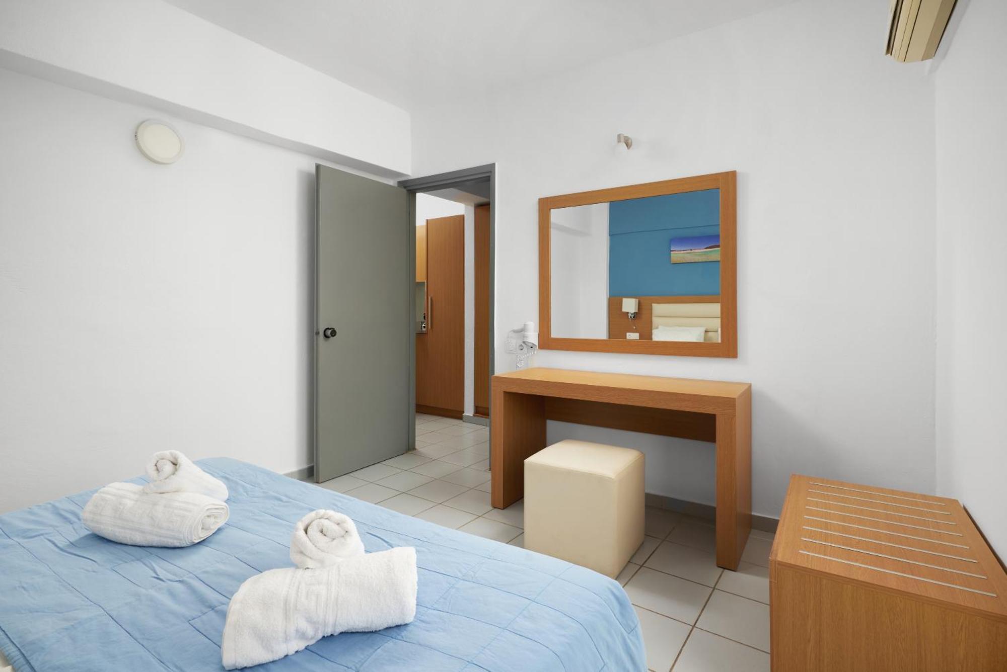 Acropolis Apartments Херсониссос Экстерьер фото