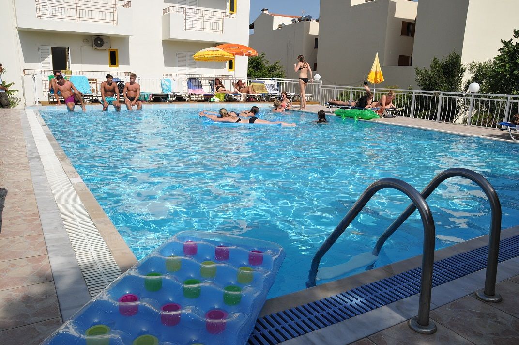 Acropolis Apartments Херсониссос Экстерьер фото