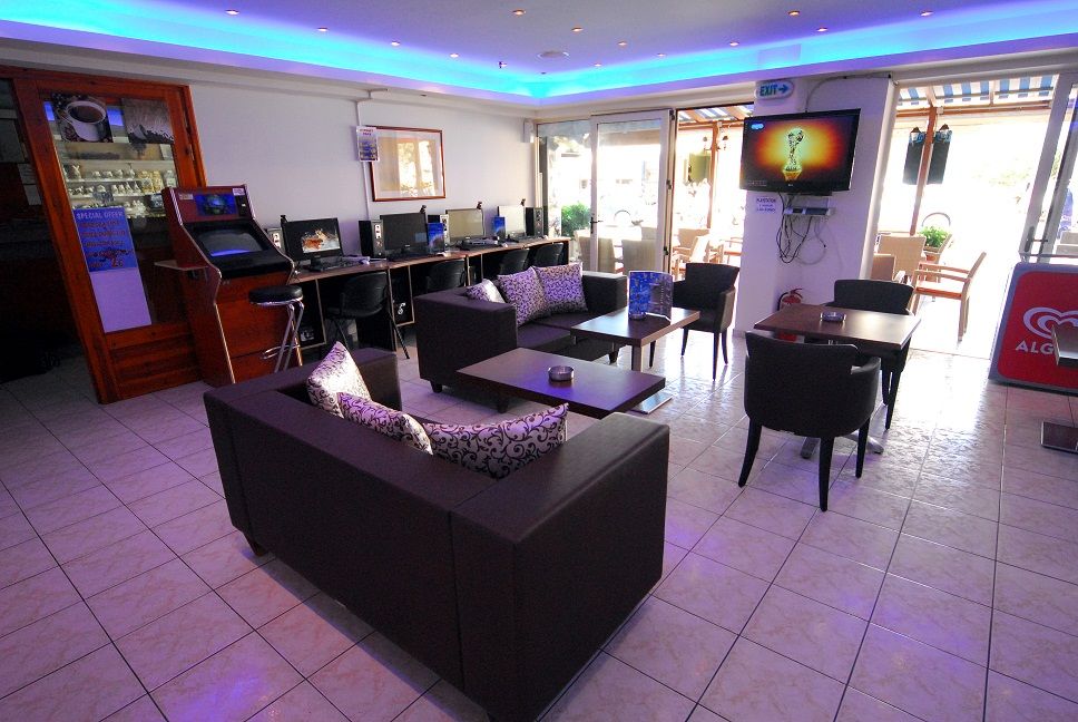 Acropolis Apartments Херсониссос Экстерьер фото